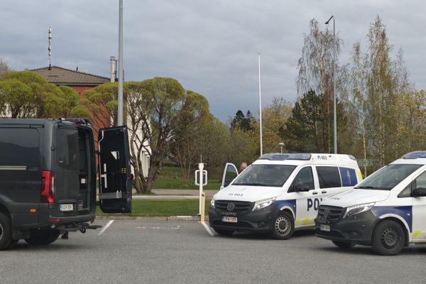 Poliisi vaitonainen keskipitäjän tapahtumista