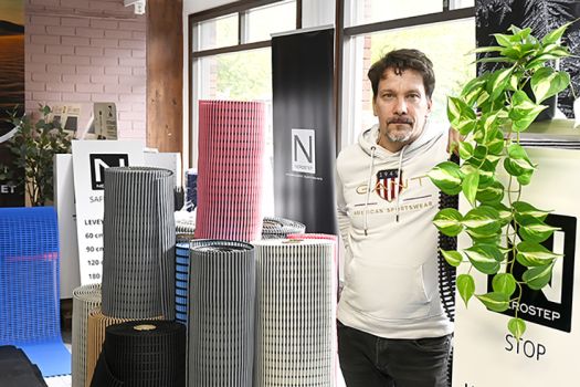 Muoviritilämattoja torin laidalta Muoviritilämattoja torin laidalta