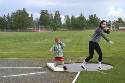 Torstaisin riittää tekemistä yleisurheilun parissa Torstaisin riittää tekemistä yleisurheilun parissa