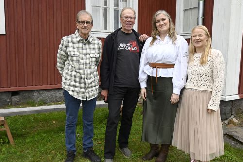 Martti, Marppa ja Helena esittivät ikivihreitä ja ”jottain uutta” Martti, Marppa ja Helena esittivät ikivihreitä ja ”jottain uutta”