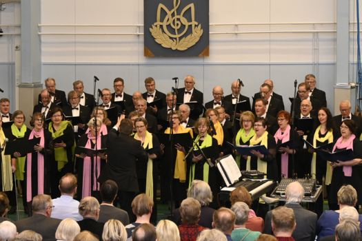 Mieskuorolaulun ytimessä juhlakonsertissa